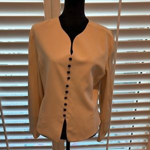 Dana Buchman 100% silk top. Fully lined.